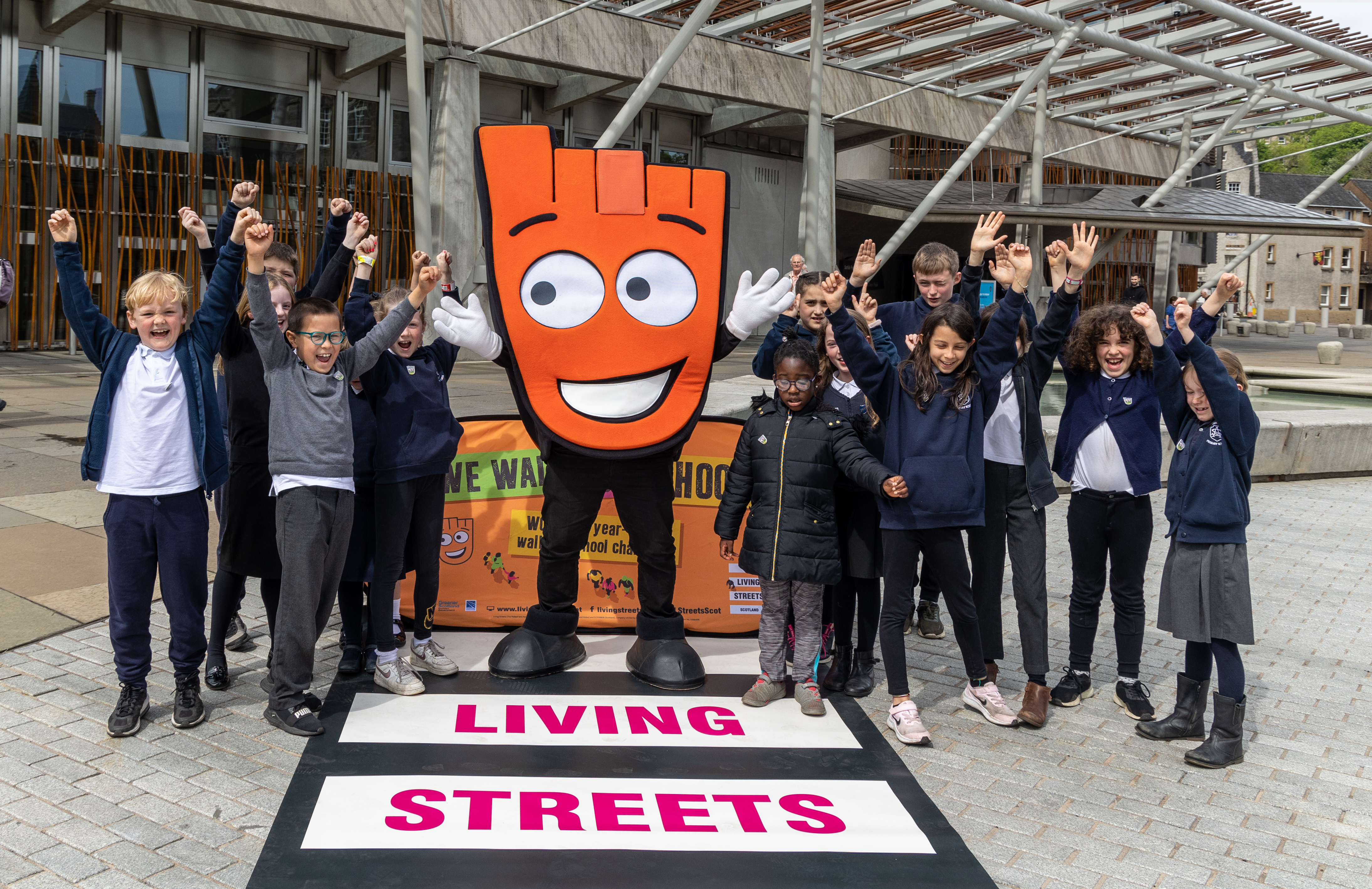 Pupils in Scotland mark Walk to School Week